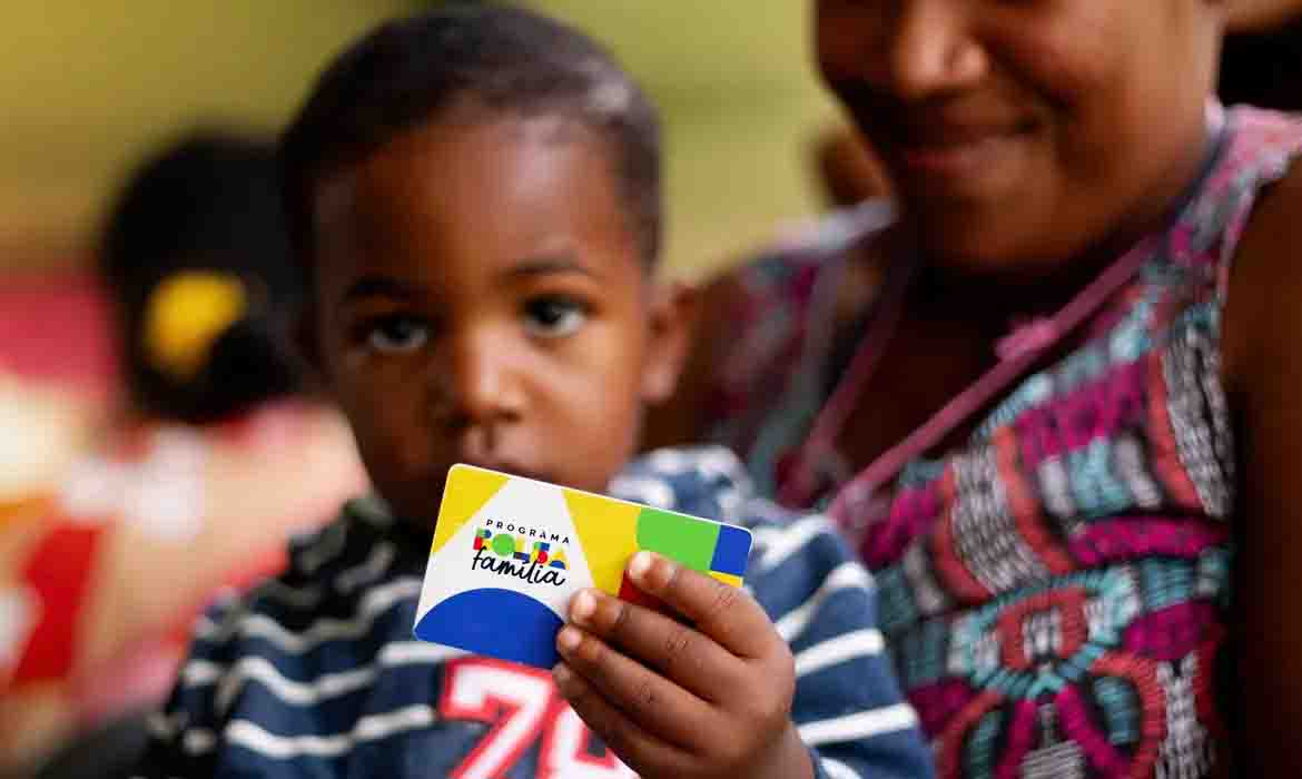 Caixa paga Bolsa Família a beneficiários com NIS final 2 nesta terça