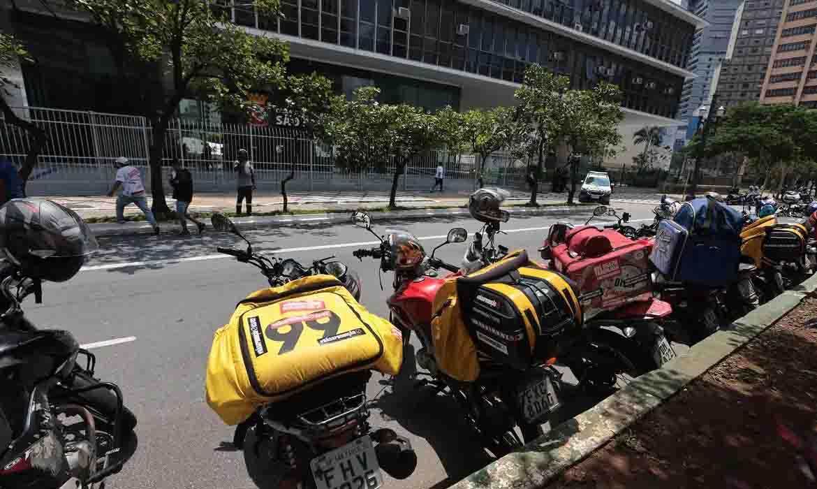 Justiça de SP derruba proibição e mototáxi volta a ser oferecido