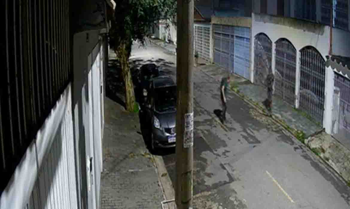 1 pessoa é esfaqueado no Jardim Santa Francisca. Ele havia ferido mais 2